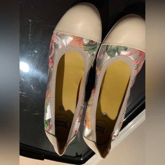 Wanda Panda Leather Floral Pumps Rubber Sole & Heel Ice (Off white/floral) Sz 39 - Picture 4 of 8